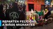 “Reyes Magos Punk” regalan juguetes a niños migrantes en la CDMX