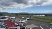 ext-Aviones hacen fila en el Juan Santamaría; aeropuerto dice que operación con normalidad-060123
