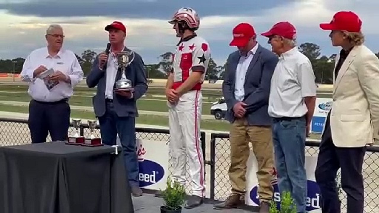 2024 Aldebaran Park Maori Mile trophy presentation