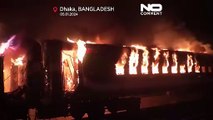 شاهد: 4 قتلى بعد اندلاع حريق بقطار في بنغلاديش