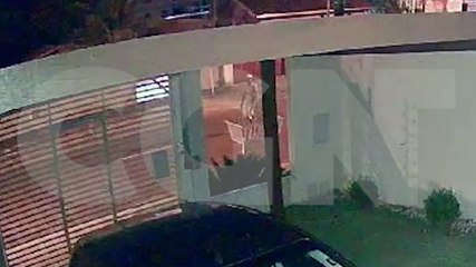 Câmera registra momento em que homem é atropelado na Rua Pio XII