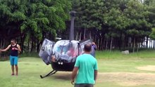 Emprendiendo vuelo en Helicóptero Robinson R-44