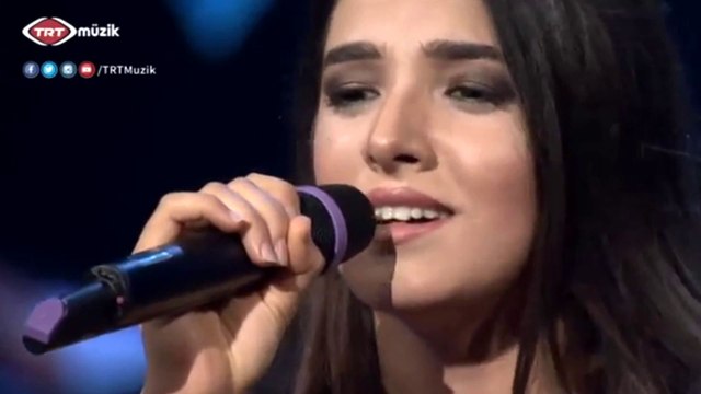 Senem Akdemir / Sen gideli üç gün kaldı bayrama