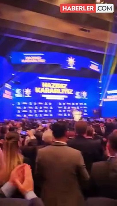 Cumhurbaşkanı Erdoğan tempo tuttu, tüm salon eşlik etti! İşte Ak Parti'nin seçim şarkısı