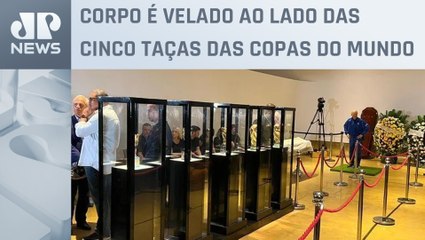 Ex-jogadores chegam ao velório de Zagallo