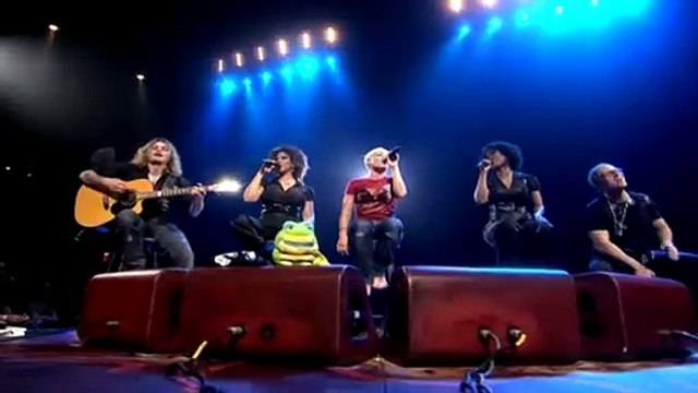 P!NK — Trouble ● P!nk - Funhouse Tour: Live In Australia