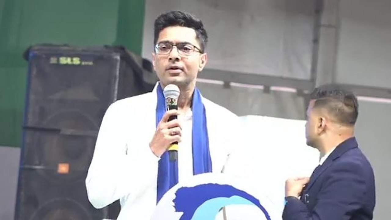 মমতা বন্দ্যোপাধ্যায়ের নেতৃত্বে তৃণমূল ঐক্যবদ্ধ,...
