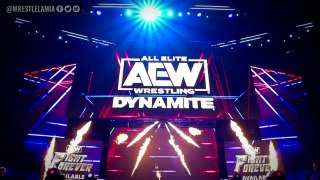 Scary WWE Injury...CM Punk Helps WWE In Huge Way...AEW In Danger...AJ Lee Return...Wrestling News