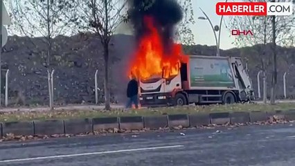 Diyarbakır'da çöp kamyonu alev aldı