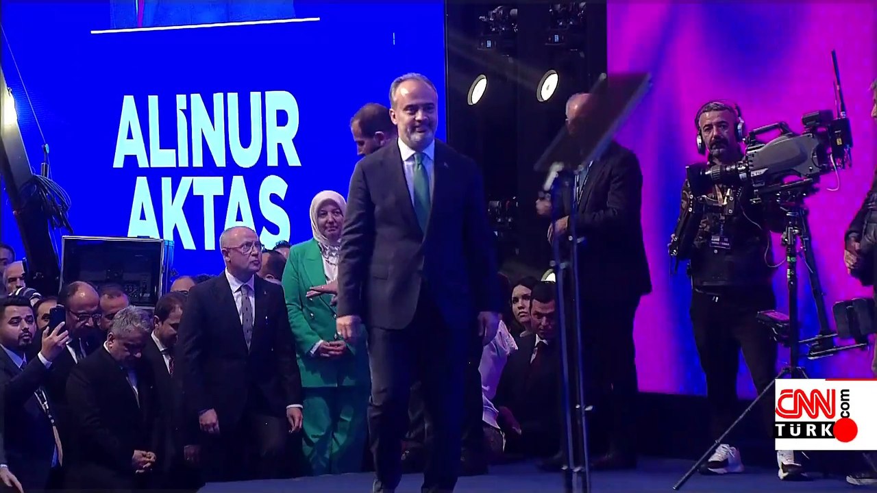 CANLI AK Parti, İstanbul dahil 26 ilin belediye başkan adaylarını tanıttı!