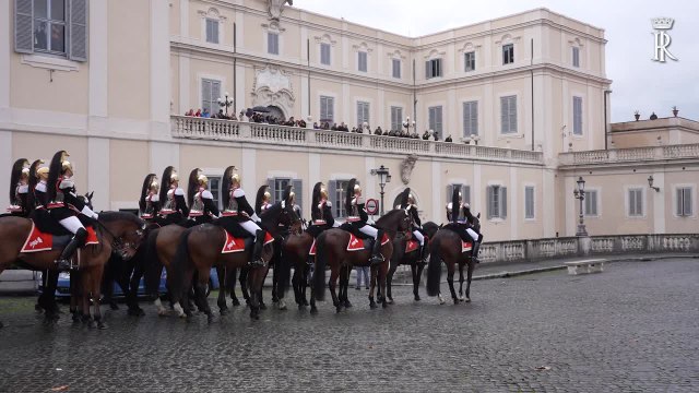 Festa del Tricolore, il cambio della guardia al Quirinale
