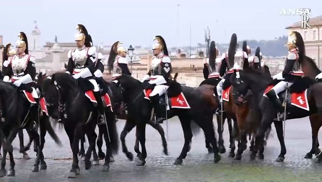 Festa del Tricolore, il cambio della guardia al Quirinale