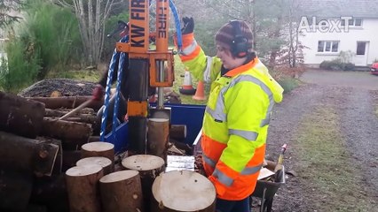 Dangerous Huge Firewood Processing Equipment, Fastest Homemade Log Splitter Wood Cutting Machine