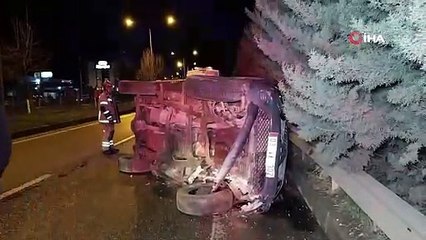 Kamyonet tıra çarpıp karşı şeride geçti: 1 yaralı