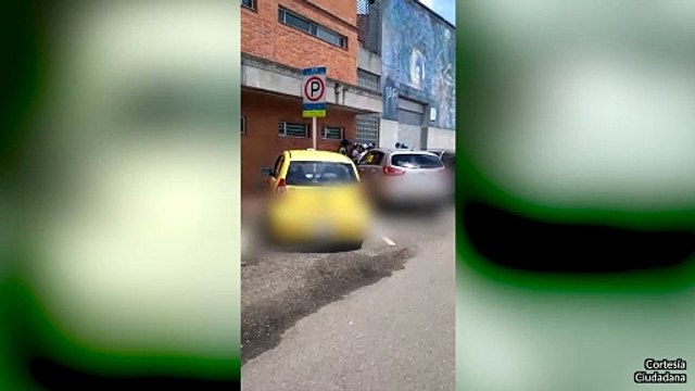27-04-18 Los cepos en zonas de parqueo autorizados asi funcionan