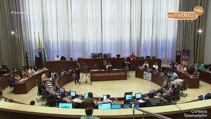 05-10-17 Santiago Jaramillo se paso en su intervencion en el Concejo