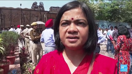Hundreds protest in India against arrest of leading opposition figure