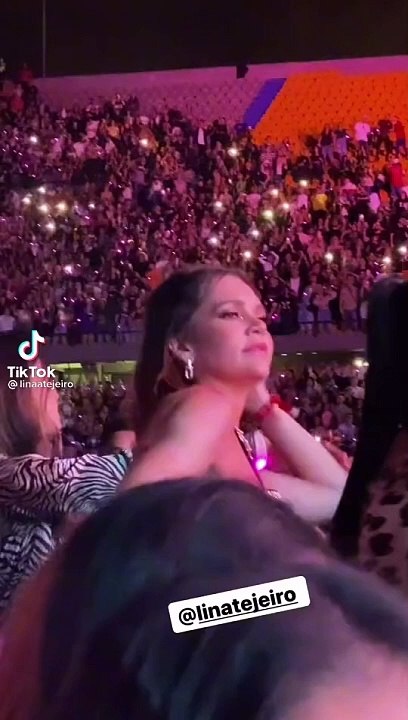 Lina Tejeiro cantando TUSA