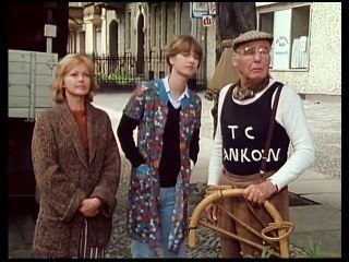 Drei Damen vom Grill - Ganzer Serie - Staffel 2/Folge 3  "Tapetenwechsel" - 1980