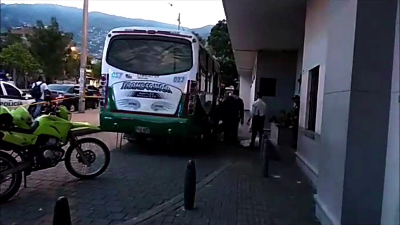 25-05-19 asesinato dentro de un bus