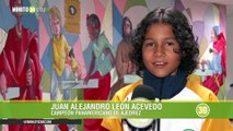 Juan Alejandro León, con la alegría de ser campeón panamericano, a sus 12 años