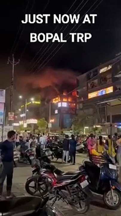 Ahmedabad: Fire broke out on 5th and 6th floor of TRP Mall, more than 10 fire fighter vehicles reached the spot