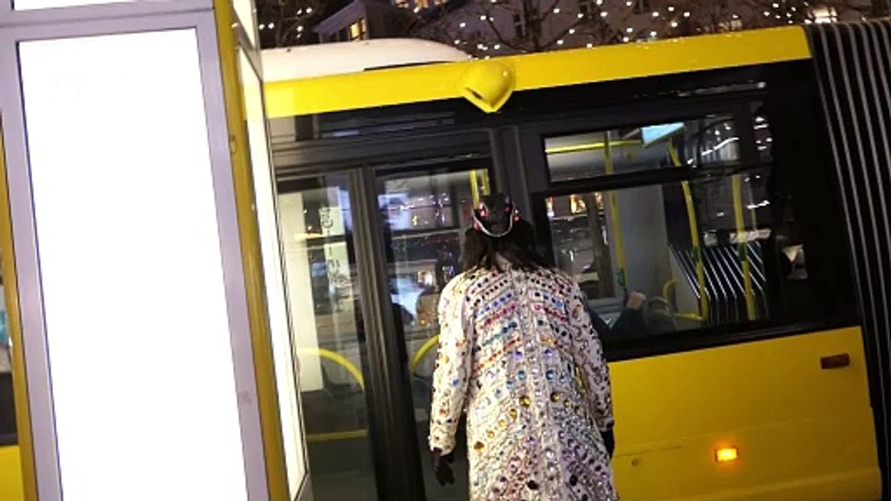 Michael The GlitterKing - Bus BVG Berlin