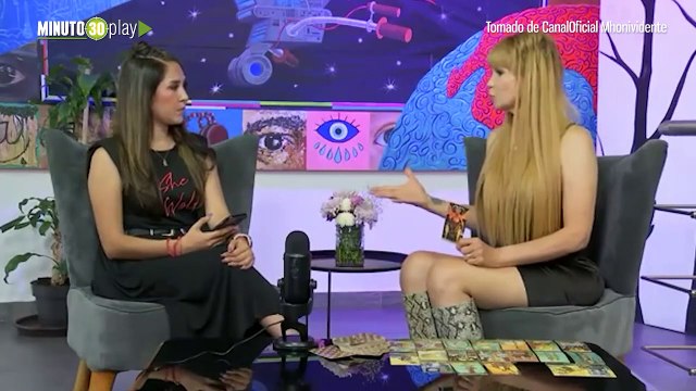 El diablo está de tras de ti cuídate Mhoni Vidente hace predicción preocupante para KarolG