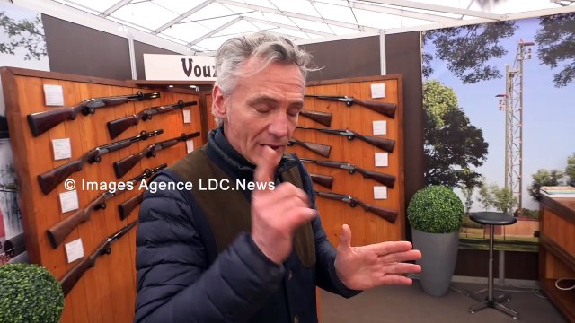 Salon de la Chasse. Vouzelaud armuriers de pères en fils. Mantes-la-Jolie/France - 23 Mars 2024