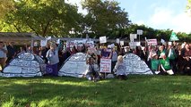 Blue Mountains renters protest against short-stay accommodation