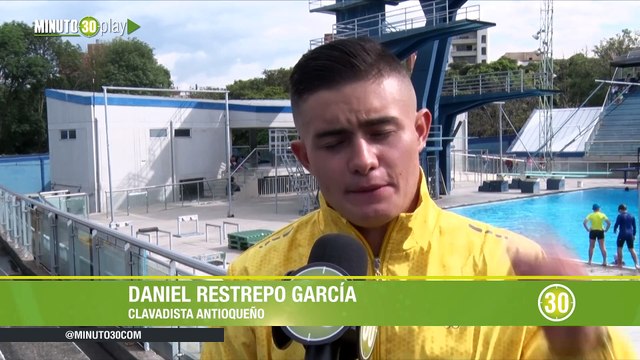 26-07-19 Daniel Restrepo y sus compañeros de Selección, recibieron la bandera y el uniforme de Colombia