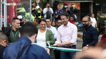 En Manrique estrenan la cancha sintética El Raizal para la práctica deportiva de más de 1.200 personas