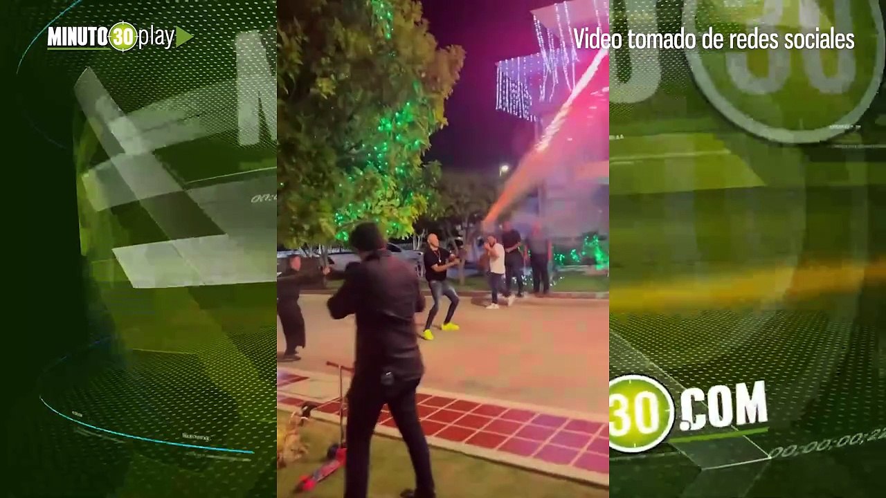 El cantante Diego Daza recibe múltiples crítica...