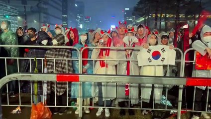 Aficionados surcoreanos salen a las calles para apoyar a su equipo en el Mundial