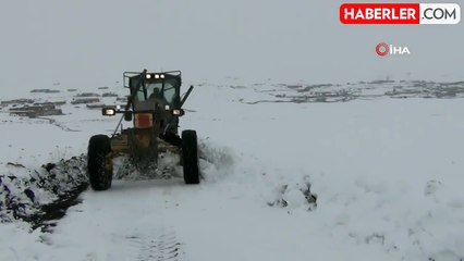 Kars'ta kar 47 köy yolunu ulaşıma kapadı