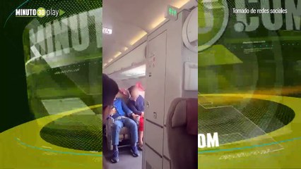 Puerta de avión se abrió en pleno vuelo con más de 190 pasajeros