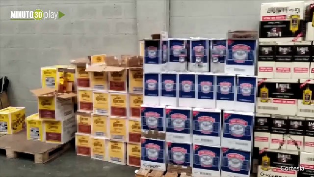 30-09-19 En-Itagüí-aprehendieron-2.610-botellas-de-licor-que-ingresaron-de-forma-ilegal-al-país-