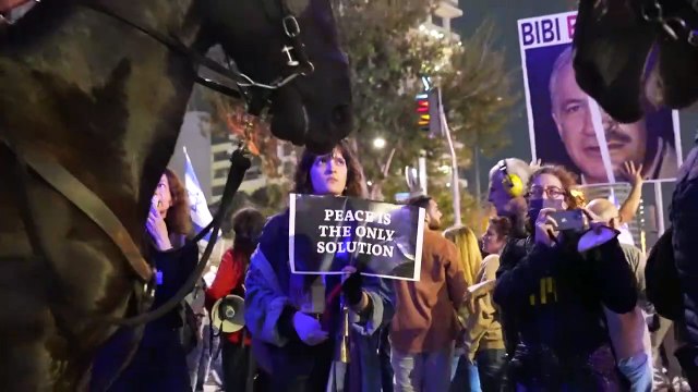 تظاهرة في تل أبيب للمطالبة بانتخابات مبكرة والإفراج عن الرهائن