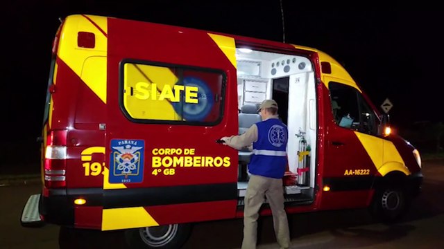 Motociclista fica ferido em colisão traseira no Tropical III