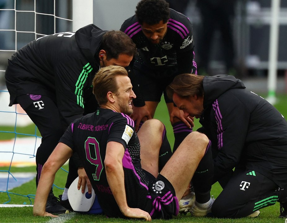 هاري كين يغادر معسكر المنتخب الإنجليزي بسبب إصابة في الكاحل