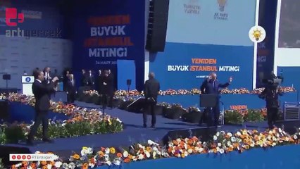 Erdoğan Yeniden Refah Partili isme rozet taktı