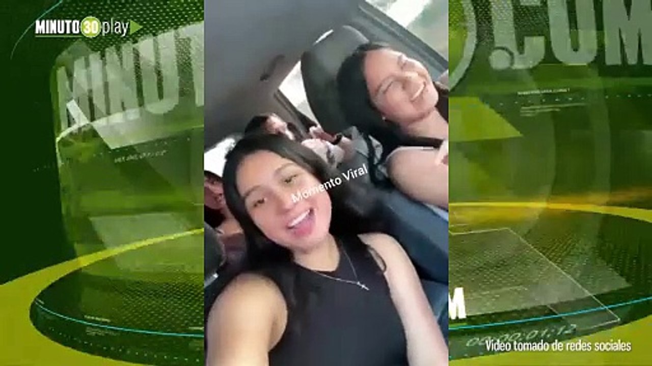 Grababan Tik Tok manejando el carro y terminaron estrelladas