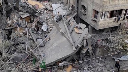 15 شهيدا في غارات إسرائيلية لمنازل بمدينة رفح