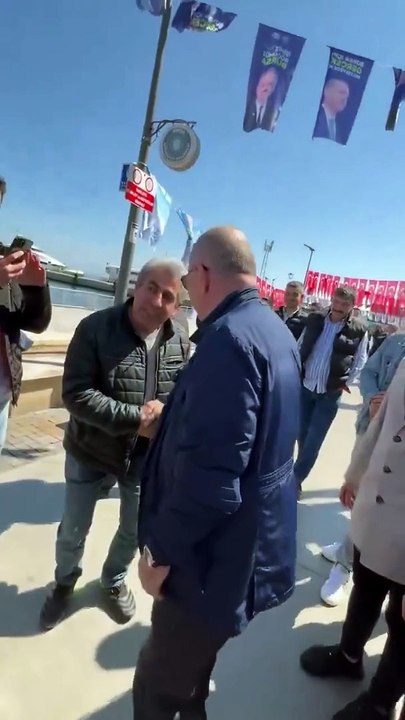 Vatandaştan Ümit Özdağ'a Suriyeli taklidi!