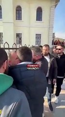 Kadınlar, "Neden oruç tutmuyorsun?" diyen erkeği dövdü