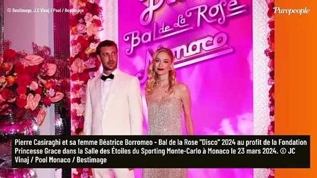 PHOTOS Beatrice Borromeo : Diamants et robe gold, son mari Pierre Casiraghi subjugué par sa beauté au Bal de la Rose