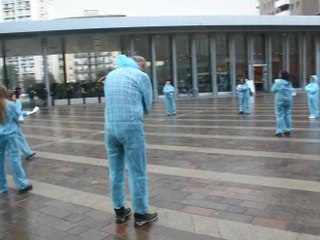 Sesto San Giovanni, il flash mob per rievocare gli scioperi che nel 1944 bloccarono le fabbriche