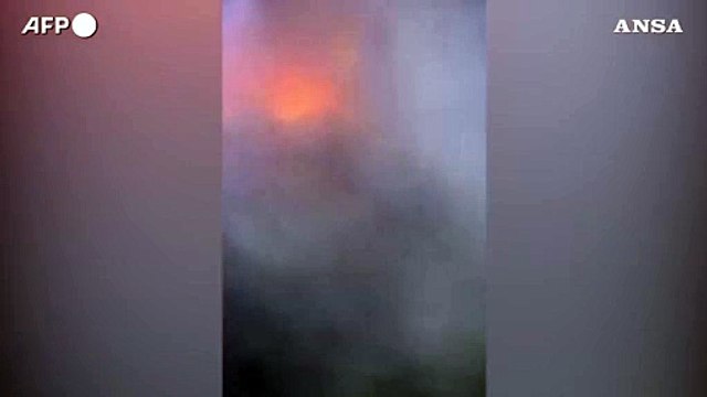 Ondata di attacchi russi in Ucraina, colpita una centrale elettrica