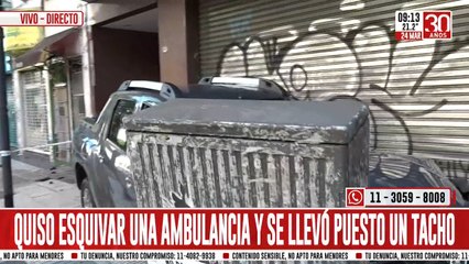 Brutal choque en Almagro: quiso esquivar una ambulancia y se llevó puesto un tacho