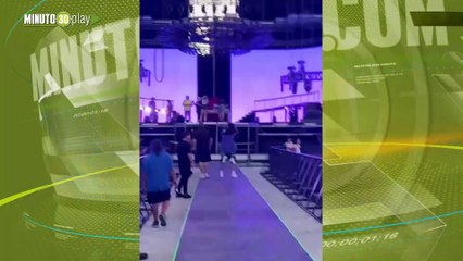 Abrazo de Rodrigo De Paul y Tini Stoessel